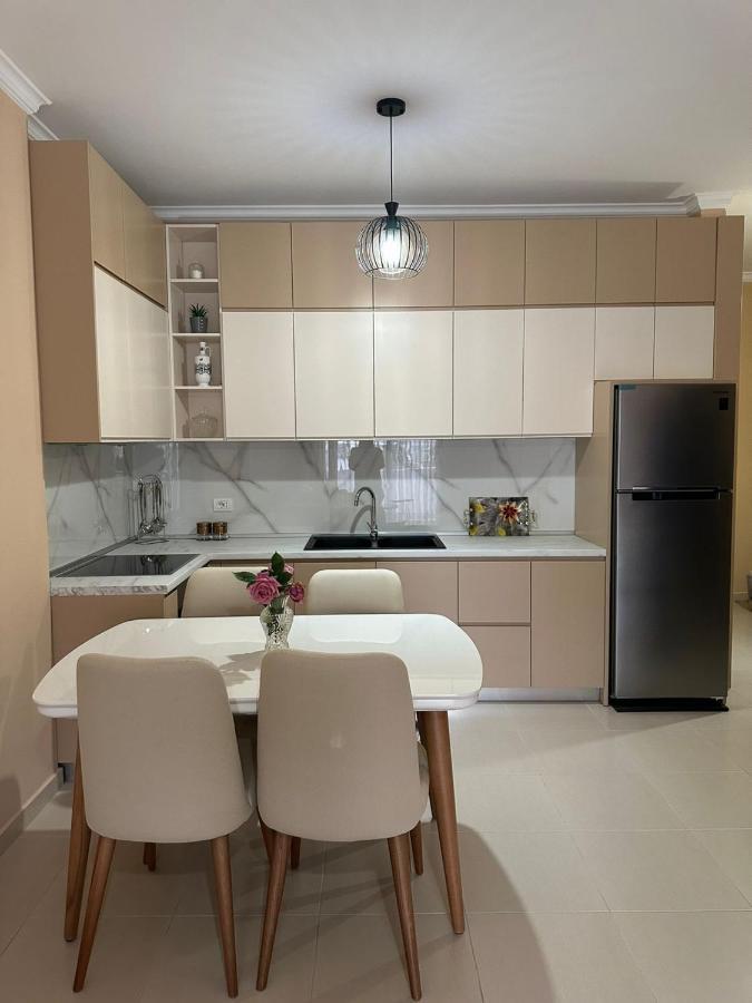 Kai'S Apartment Vlore Luaran gambar