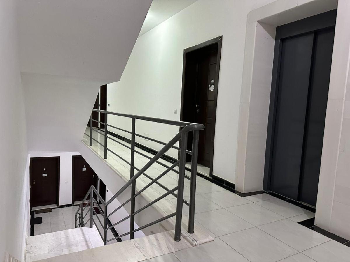 Kai'S Apartment Vlore Luaran gambar